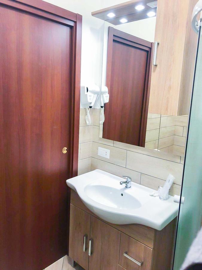 Bed & Breakfast Holiday Garibaldi Napoli