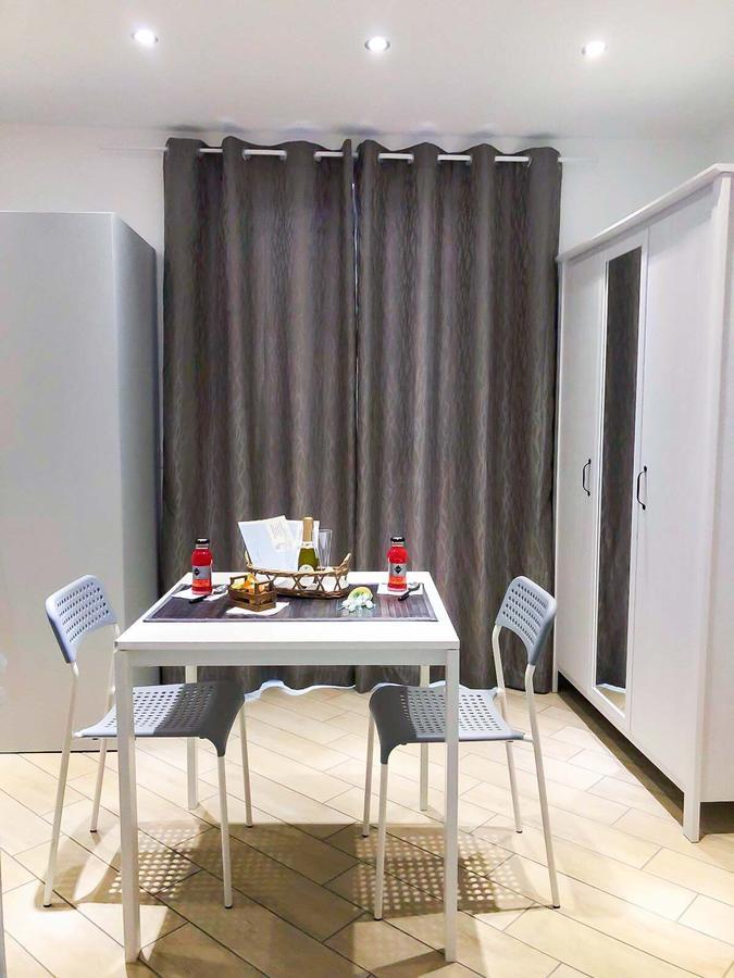 Bed & Breakfast Holiday Garibaldi Napoli